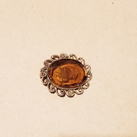 Vintage Intaglio Glass Amber Cameo Pendant - Picture 4 of 11